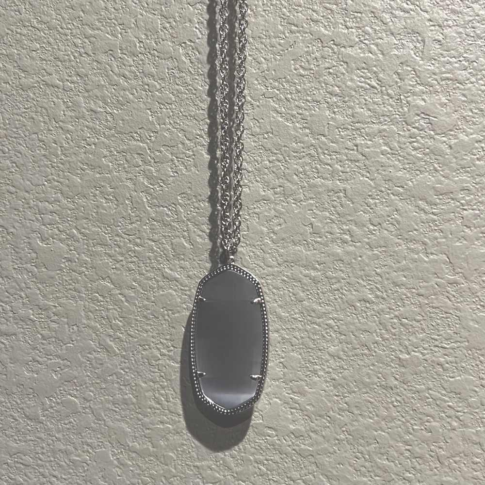 Kendra scott necklace